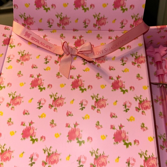 Stanley 2025 Love Shack Fancy 30 oz Tumbler - Picture 2 of 6